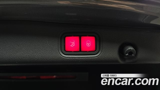 Mercedes-Benz E-Class 2017 — photo 23