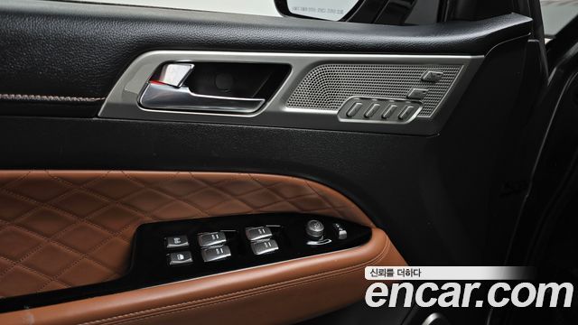 KG Mobility Rexton 2018 — photo 30