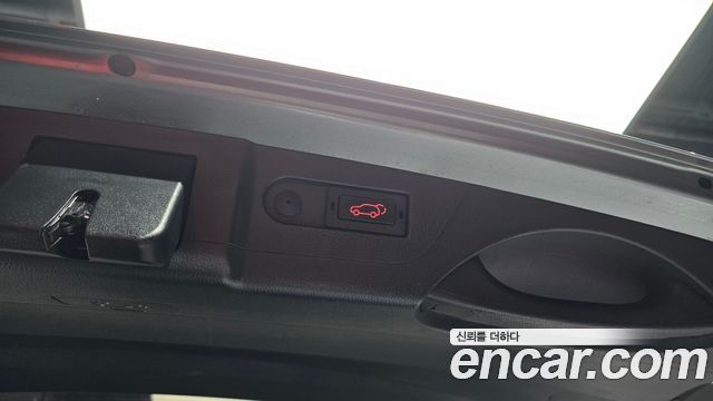 KG Mobility Rexton 2018 — photo 35