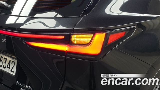 Lexus NX 2024 — photo 9