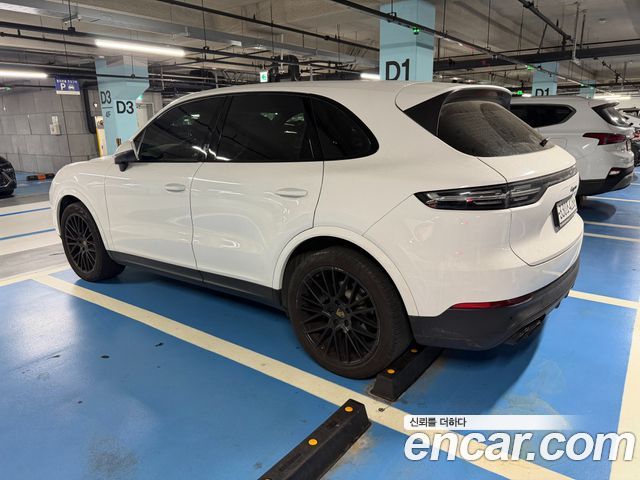 Porsche Cayenne 2020 — photo 5