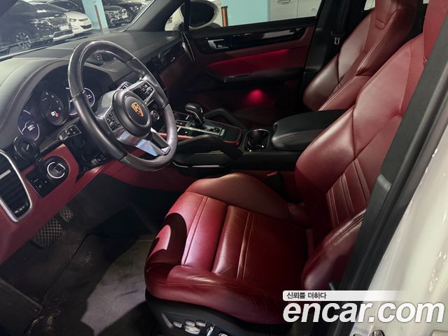 Porsche Cayenne 2020 — photo 12