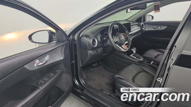Kia K3 2022 — photo 10