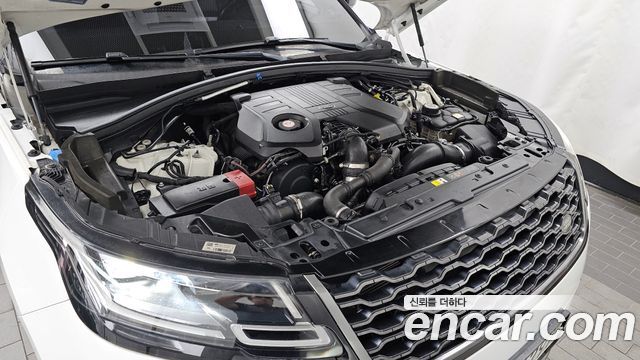 Land Rover Range Rover Velar 2018 — photo 6
