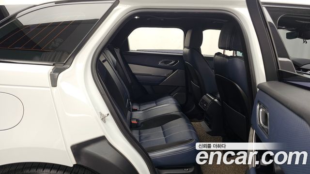 Land Rover Range Rover Velar 2018 — photo 18