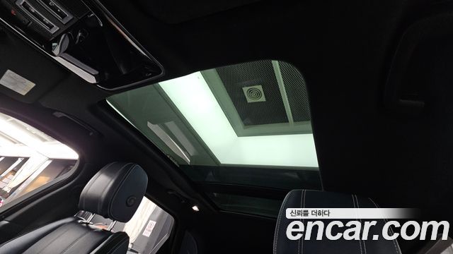 Land Rover Range Rover Velar 2018 — photo 24