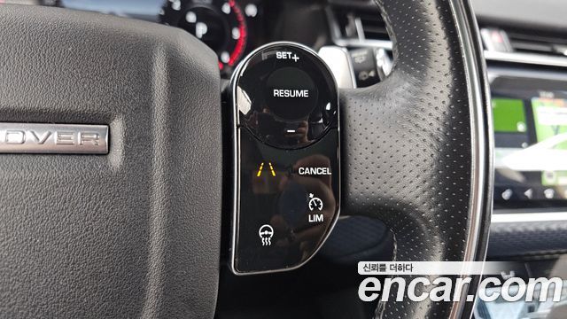 Land Rover Range Rover Velar 2018 — photo 27