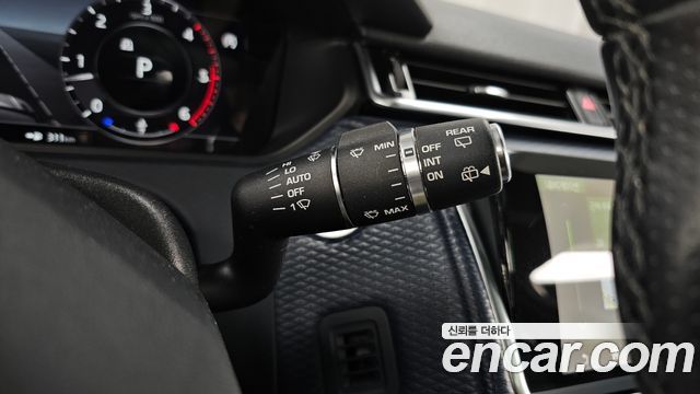 Land Rover Range Rover Velar 2018 — photo 34