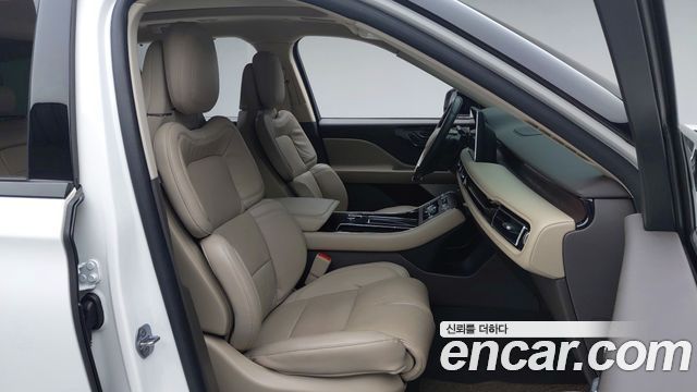 Lincoln Aviator 2023 — photo 12