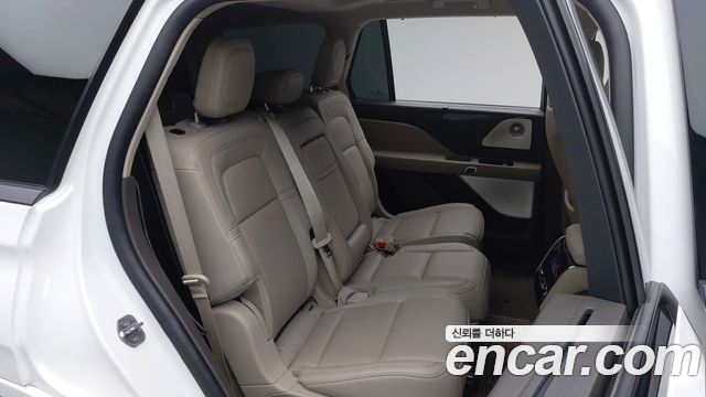 Lincoln Aviator 2023 — photo 13