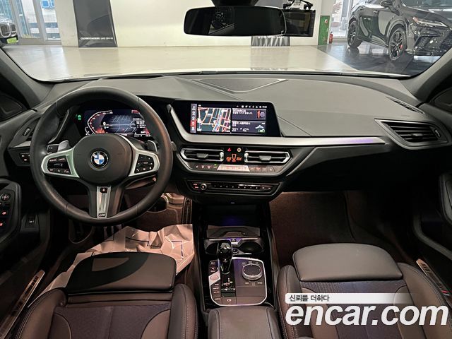 BMW 1-Series 2024 — photo 7