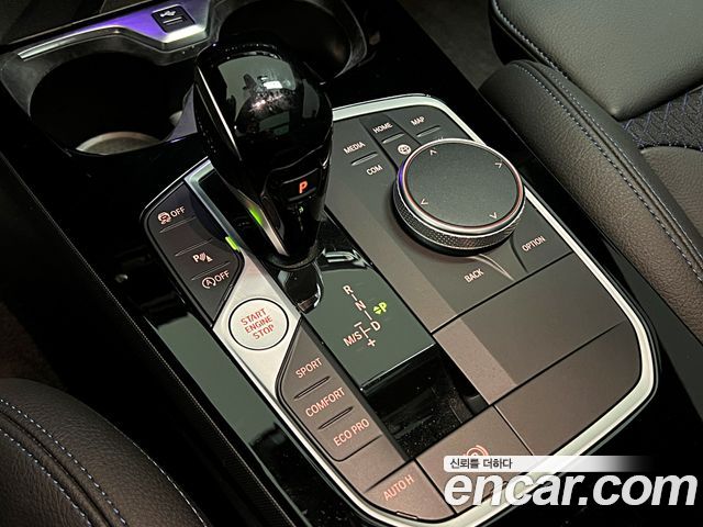 BMW 1-Series 2024 — photo 9