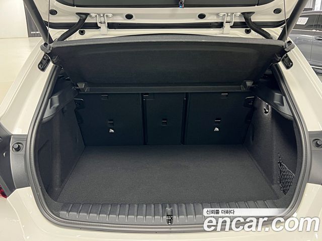 BMW 1-Series 2024 — photo 10