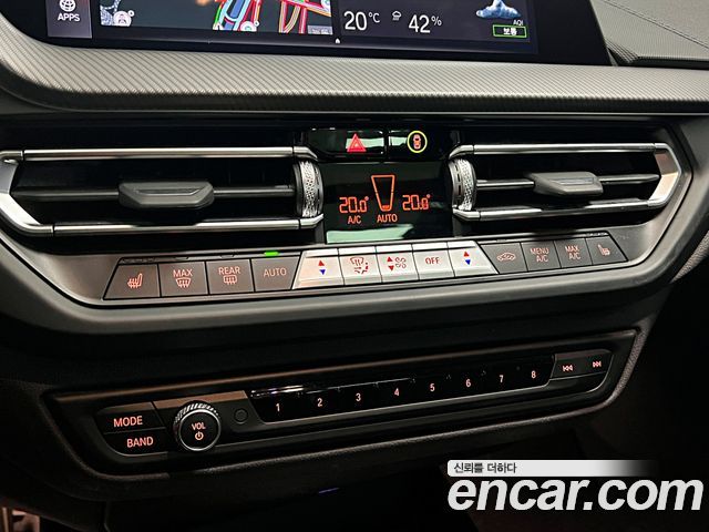 BMW 1-Series 2024 — photo 15