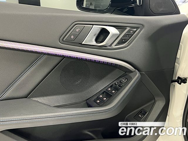 BMW 1-Series 2024 — photo 16