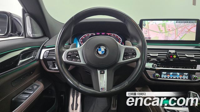 BMW Gran Turismo 2023 — photo 20