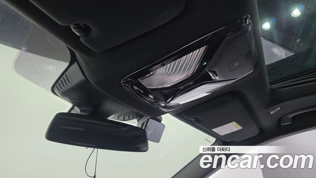 BMW Gran Turismo 2023 — photo 27