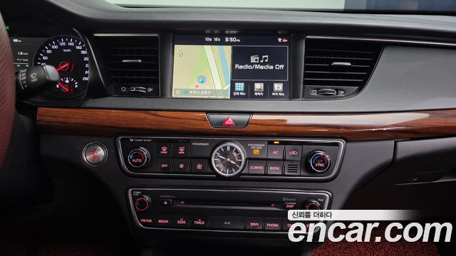 Kia K7 2016 — photo 14