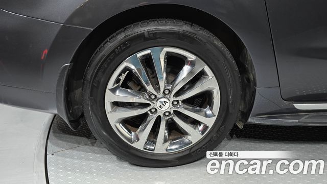 Kia Canival 2018 — photo 5
