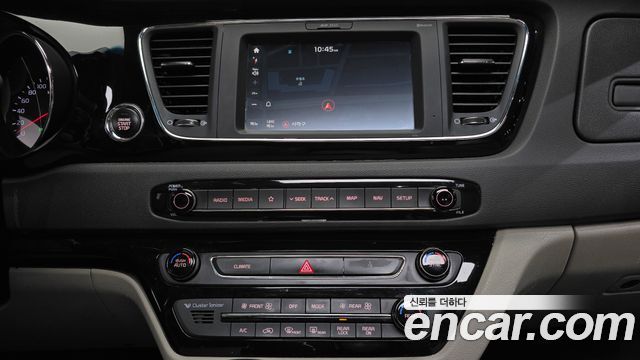 Kia Canival 2018 — photo 20