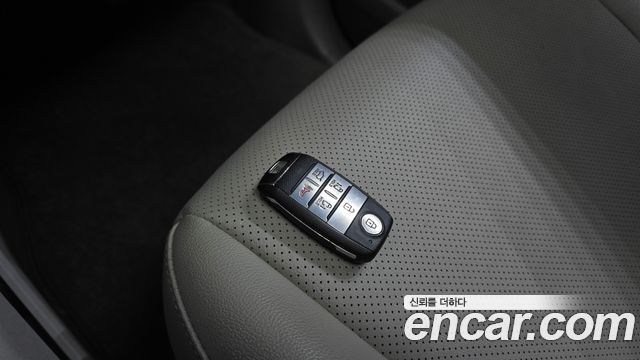 Kia Canival 2018 — photo 22