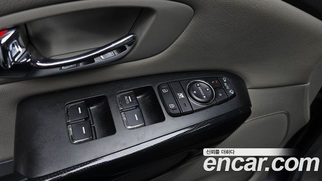 Kia Canival 2018 — photo 30