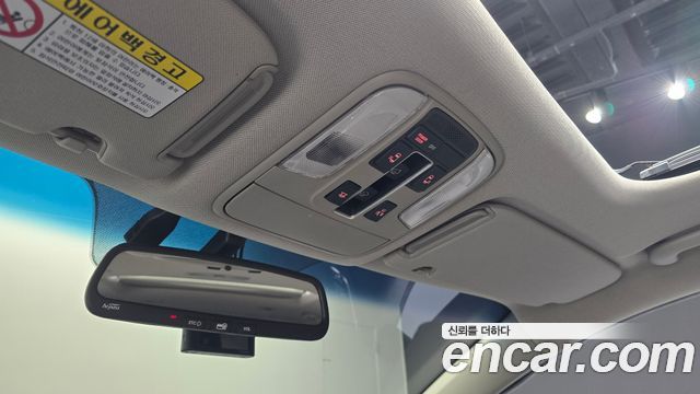 Kia Canival 2018 — photo 32
