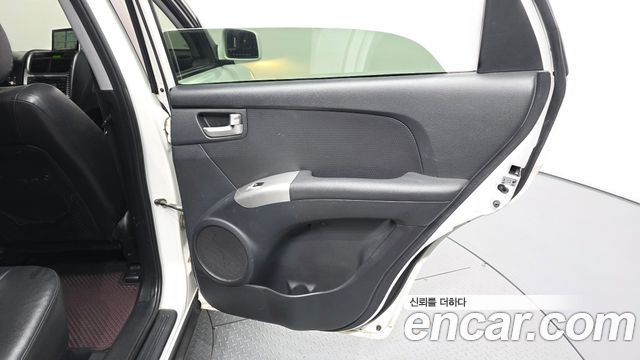 Kia Sportage 2010 — photo 15