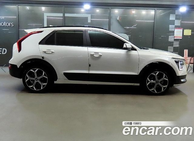 Kia Niro 2024 — photo 3