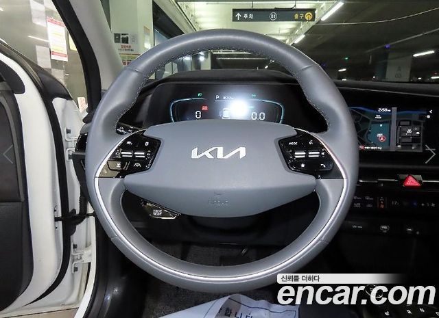 Kia Niro 2024 — photo 8