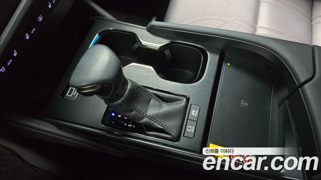 Lexus ES 2024 — photo 12