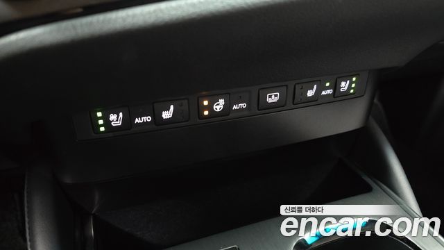 Lexus ES 2024 — photo 22