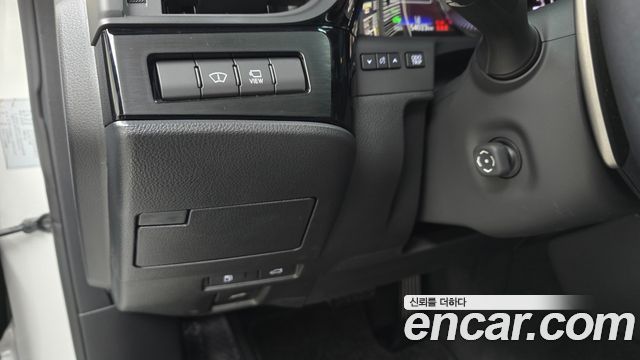 Lexus ES 2024 — photo 25