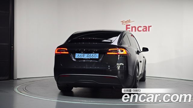 Tesla Model X 2026 — photo 4