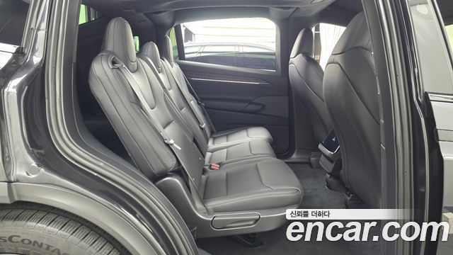 Tesla Model X 2026 — photo 17