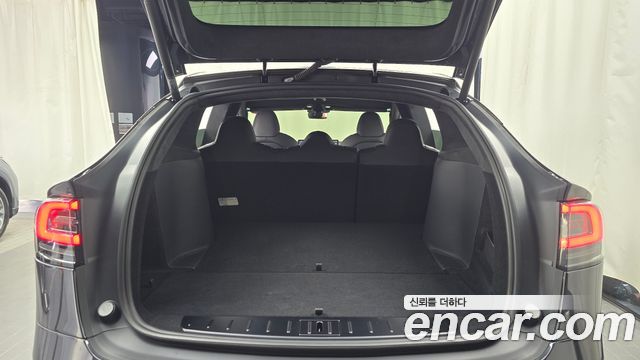 Tesla Model X 2026 — photo 25