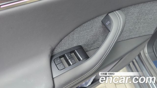 Tesla Model X 2026 — photo 29