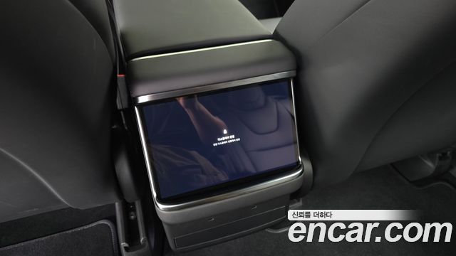 Tesla Model X 2026 — photo 32