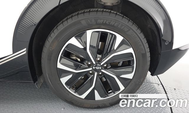 Kia EV6 2023 — photo 7