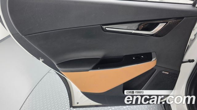 Kia EV6 2023 — photo 15