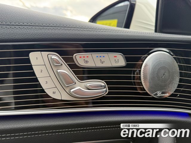 Mercedes-Benz E-Class 2017 — photo 13