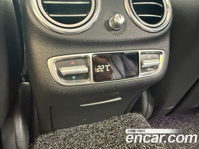 Mercedes-Benz E-Class 2017 — photo 14