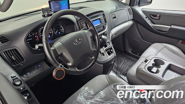 Hyundai Starex 2021 — photo 10