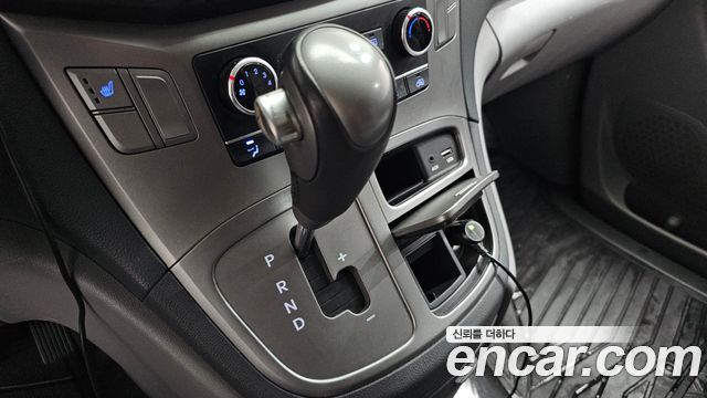 Hyundai Starex 2021 — photo 12