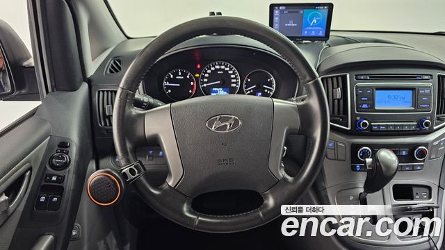 Hyundai Starex 2021 — photo 19