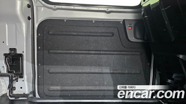 Hyundai Starex 2021 — photo 15