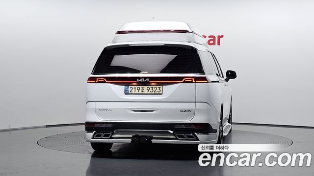 Kia Canival 2023 — photo 4