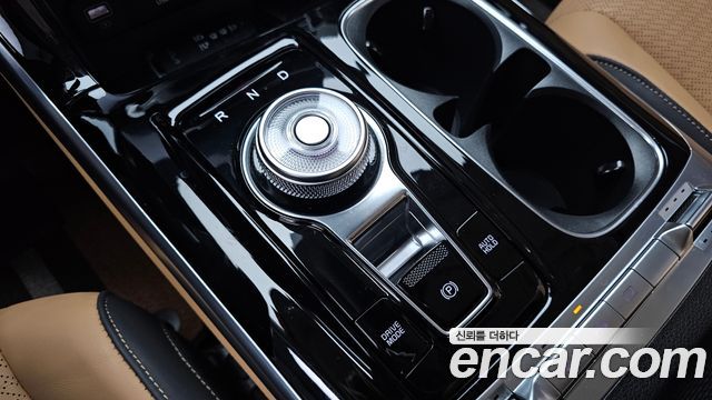 Kia Canival 2023 — photo 12