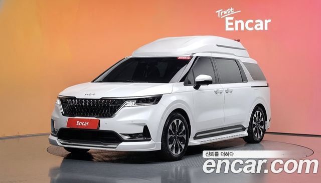 Kia Canival 2023 — photo 1