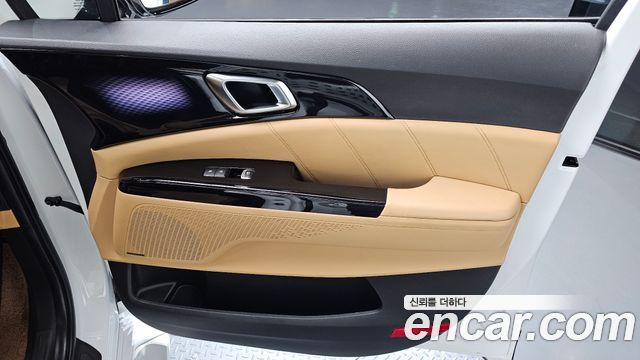 Kia Canival 2023 — photo 15